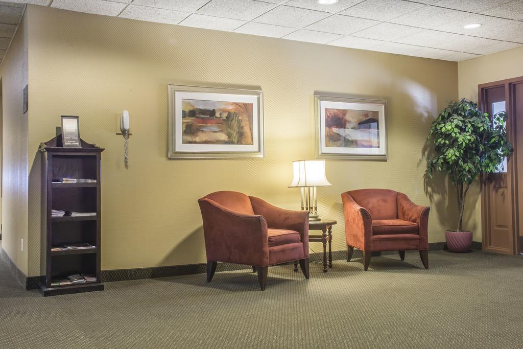Comfort Inn Sarnia Exterior photo