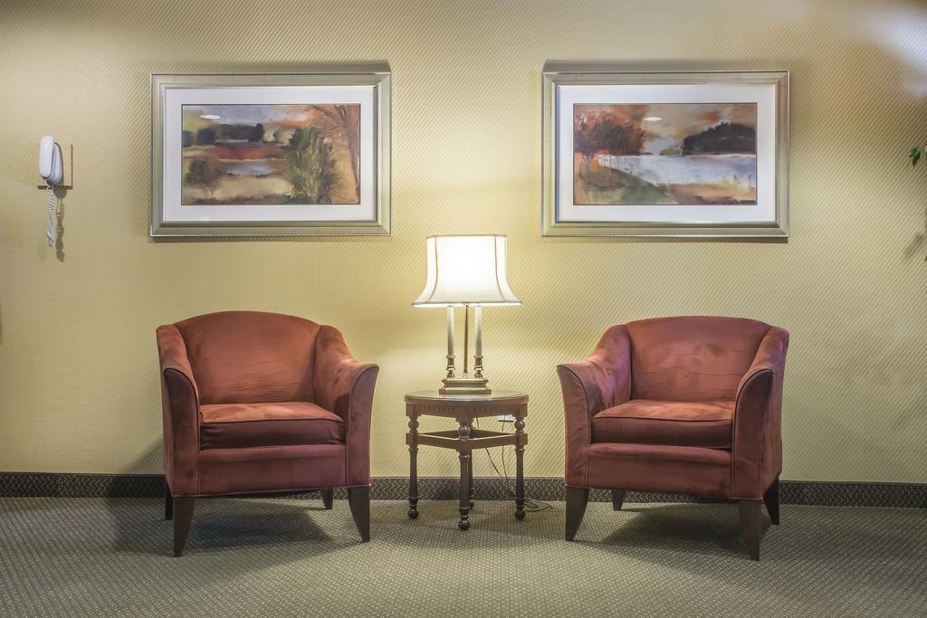 Comfort Inn Sarnia Exterior photo