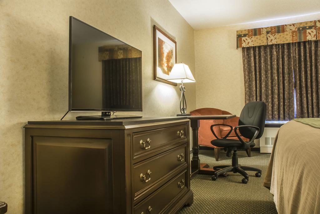 Comfort Inn Sarnia Exterior photo